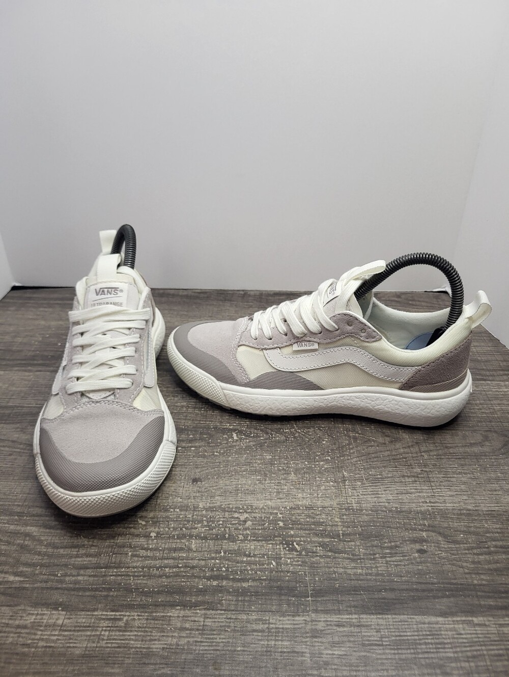 Vans UltraRange EXO UltraCush Women’s Sz 7 Shoes Sneakers New